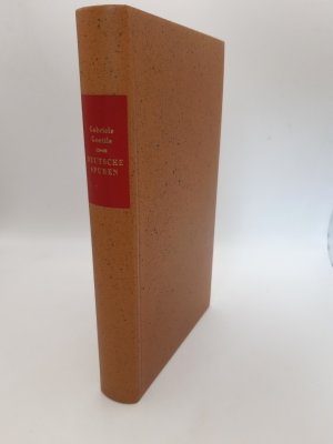 gebrauchtes Buch – Goettle, Gabriele  – Deutsche Spuren. Erkenntnisse aus Ost und West Mit Photographien von Elisabeth Kmölniger. Handgebundene Lederausgabe. Nr. 501 (von 999)