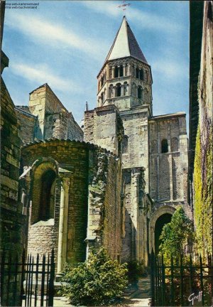 En Bourgogne Abbaye de Cluny (Saône-et-Loire)