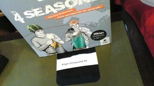 gebrauchtes Buch – Thomas, Jaenisch – myboshi 4 Seasons: Jede Menge neue Mützen und andere coole Häkelideen für das ganze Jahr (myboshi / Häkelanleitungen)