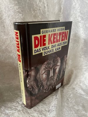 gebrauchtes Buch – Gerhard Herm – Die Kelten. Das Volk, das aus dem Dunkel kam Das Volk, das aus dem Dunkel kam