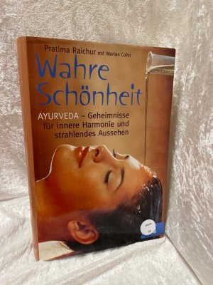 gebrauchtes Buch – Raichur, Pratima – Wahre Schönheit: Ayurveda-Geheimnisse für innere Harmonie und strahlendes Aussehen (Delphi bei Droemer Knaur) Ayurveda-Geheimnisse für innere Harmonie und strahlendes Aussehen