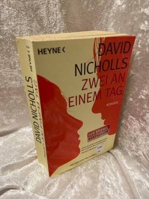 gebrauchtes Buch – Nicholls, David und Simone Jakob – Zwei an einem Tag Roman