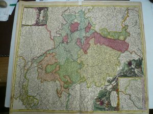 Theatrum belli Rhenani, anno 1702, Rheinlaufkarte von Homann, um 1720, altkoloriert Altkol. Kupferstich bei J.B. Homann, um 1720, 48 x 55,5 cm. Rheinlaufkarte […]