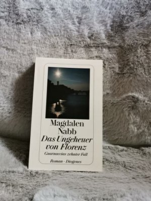 gebrauchtes Buch – Magdalen Nabb – Das Ungeheuer von Florenz : Roman. Aus dem Engl. von Silvia Morawetz / Diogenes-Taschenbuch ; 23097