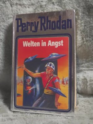 gebrauchtes Buch – Welten in Angst - Perry Rhodan 49 - Silberband