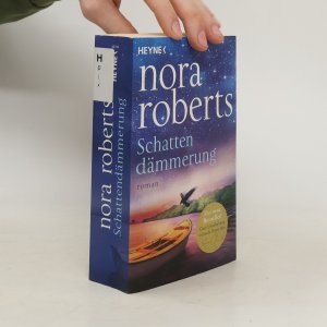 gebrauchtes Buch – Nora Roberts – Schatten dämmerung