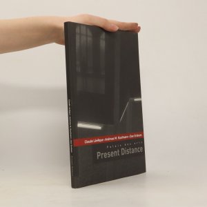 gebrauchtes Buch – kolektiv – Present Distance