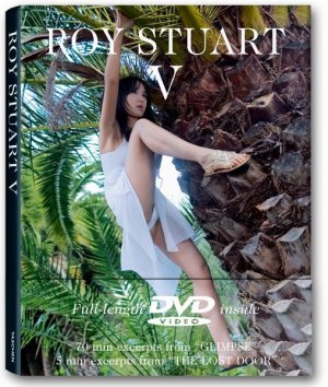 ISBN 9783822845011: Stuart, Roy: Roy Stuart; Teil: 4. [text: Alain Deloffre ... Engl. transl.: Deborah Cohen and John Crisp. German transl.: Egbert Bacqu. Japanese transl.: Yoko Suzuki]