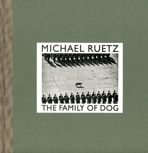 ISBN 9783869305752: The Family of Dog