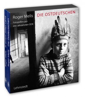 ISBN 9783957971029: Die Ostdeutschen (Sonderausgabe). 2 Bände / Die beiden Bildbände "Die Ostdeutschen" und "In einem stillen Land" von Roger Melis zusammen in einem Schuber