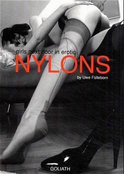 ISBN 9783980587679: Nylons – Girls, next door in erotic nylons