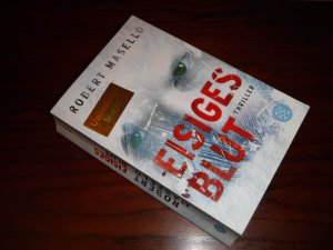 gebrauchtes Buch – Robert Masello – Eisiges Blut - Thriller