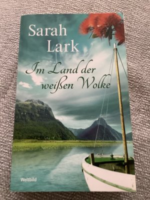 gebrauchtes Buch – Sarah Lark – Im Land der weißen Wolke