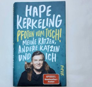 gebrauchtes Buch – Hape Kerkeling – Pfoten vom Tisch! - meine Katzen, andere Katzen und ich