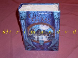 gebrauchtes Buch – Cassandra Clare – Chroniken der Unterwelt Band 1-6 Gebundene Ausgaben in Folie (sehr guter Zustand) Cassandra Clare  City of Bones & City of Ashes & City of Glass & City of Fallen Angels & City of Lost Souls & City of Heavenly Fire  Mehr Bücher im SHOP