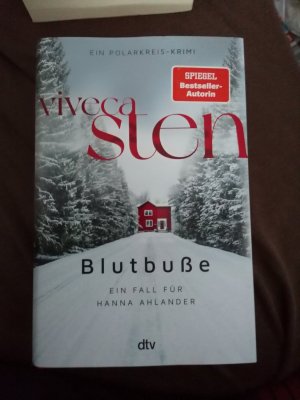 gebrauchtes Buch – Viveca Sten – Blutbuße - Ein Fall für Hanna Ahlander | Viveca Stens Polarkreis-Reihe demnächst bei Netflix