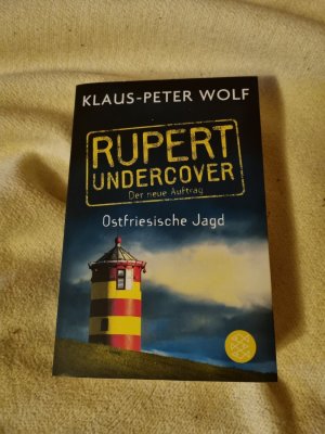 gebrauchtes Buch – Klaus-Peter Wolf – Rupert undercover - Ostfriesische Jagd (Krimi)