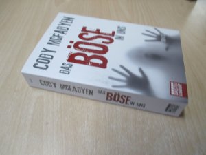 gebrauchtes Buch – Cody Mcfadyen – Das Böse in uns - Thriller