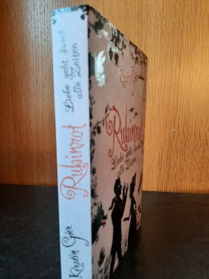 gebrauchtes Buch – Kerstin Gier – Rubinrot. Liebe geht durch alle Zeiten.