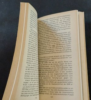 gebrauchtes Buch – Eberhard Heinrich – Befehdet seit dem ersten Tag | Über drei Jahrzehnte Attentate gegen die DDR