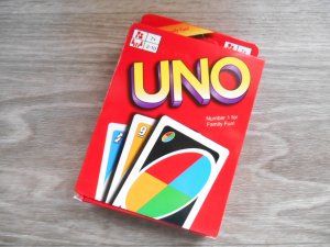 gebrauchtes Spiel – UNO Kartenspiel gebrauchtes Spiel – UNO Kartenspiel
