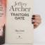 gebrauchtes Buch – Jeffrey Archer – Traitors Gate (Autorensignatur) – Bild 2