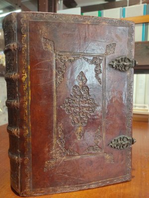 Bildtext: Die Bibel 1715 von Martin Luther