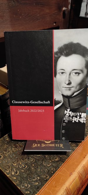 Bildtext: Jahrbuch 2022/2023 von Clausewitz Gesellschaft