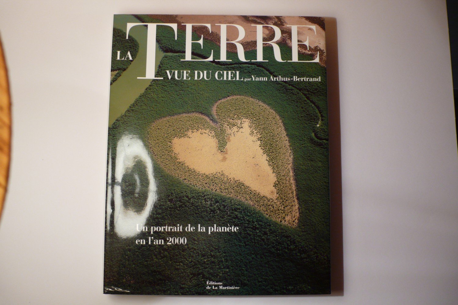 La Terre Vue Du Ciel Un Portrait De La Planete En L An 2000 Yann Arthus Bertrand Buch Erstausgabe Kaufen A01oujwp01zzo