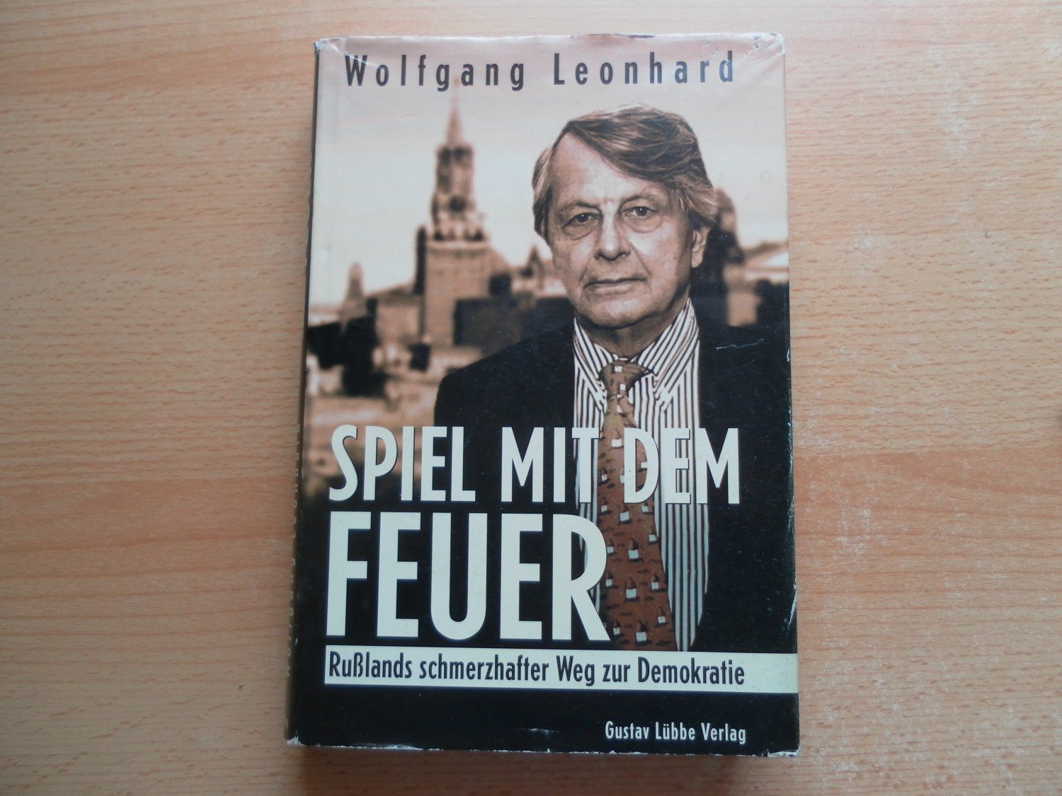 View Wolfgang Leonhard Pictures