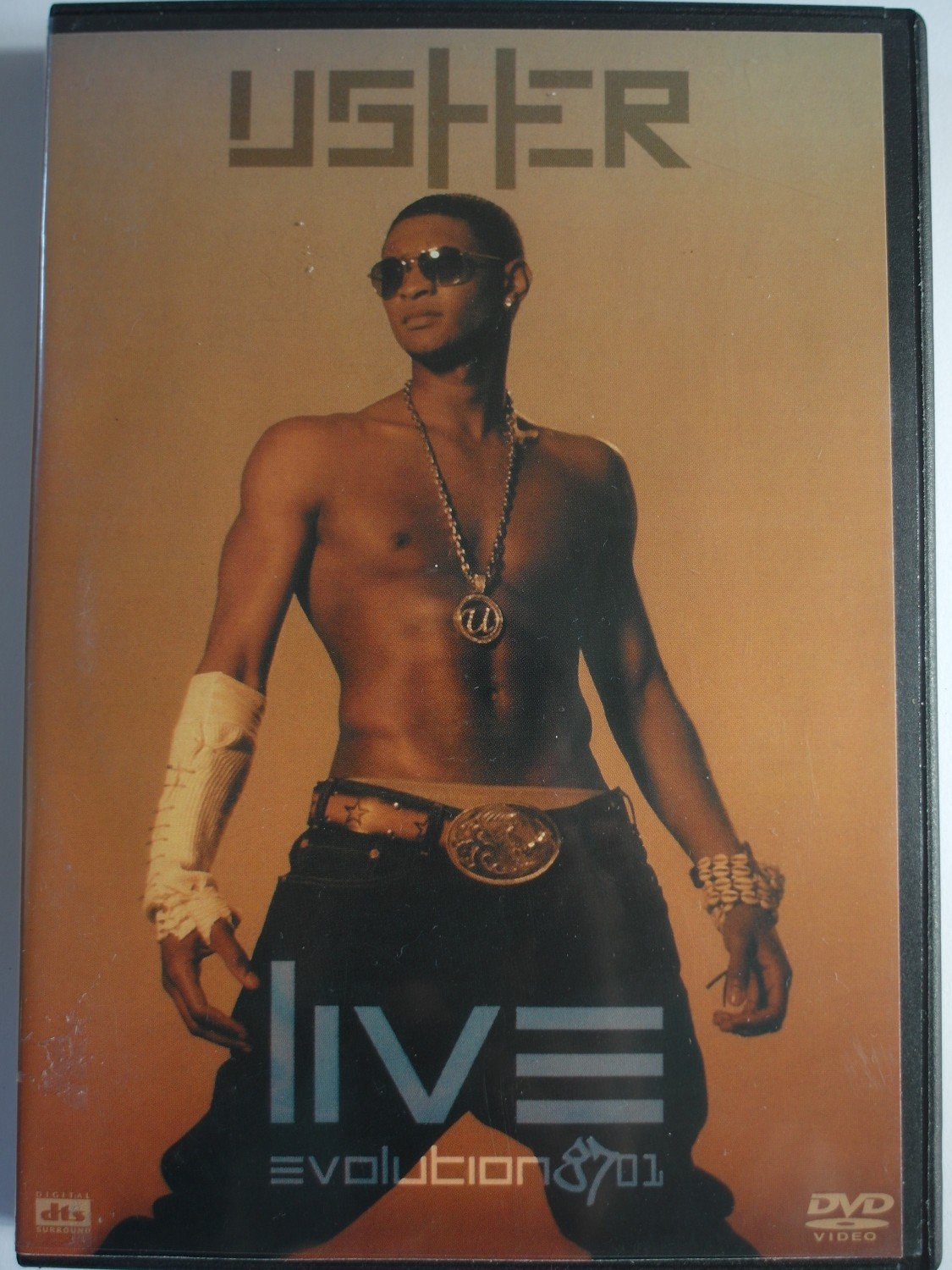 Usher - Evolution 8701: Live in Concert - Dance + Sex …“ – Film gebraucht  kaufen – A02hwb0c11ZZ4