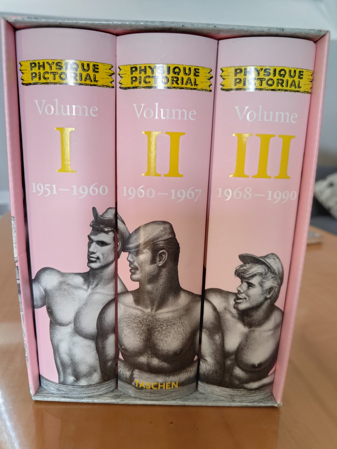 The Complete Physique Pictorial“ – Bücher gebraucht